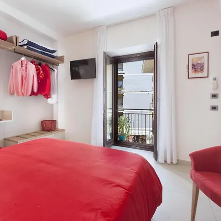 Apartment In Sorrento Near Piazza Tasso *